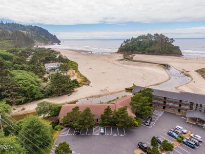 /international/us/49000-s-101-highway-neskowin-or-110098939306/