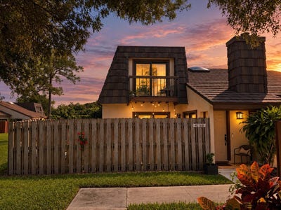 /international/us/4216-palm-bay-circle-west-palm-beach-fl-110120137312/