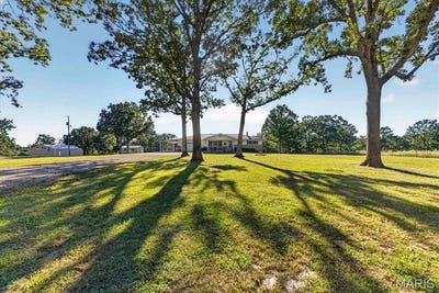 /international/us/18555-county-road-436-st-james-mo-110120106153/