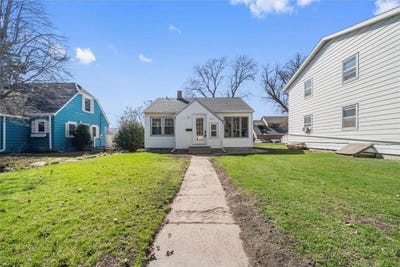 /international/us/1014-hawthorne-street-alexandria-mn-110107403102/