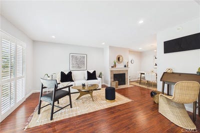 /international/us/9253-walker-street-cypress-ca-110119499126/