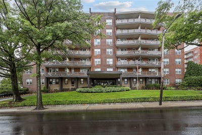 /international/us/360-westchester-avenue-port-chester-ny-110110060434/