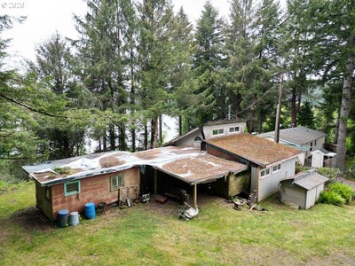 /international/us/83027-siltcoos-station-rd-westlake-or-110108015693/