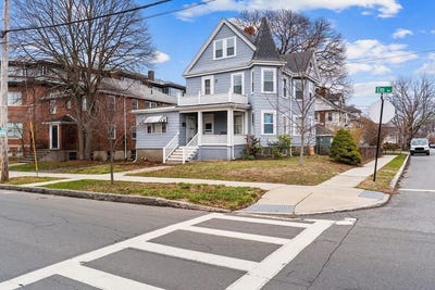 /international/us/113-elm-ave-quincy-ma-110108885578/
