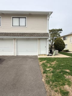 /international/us/722-whitesail-drive-schaumburg-il-110108347494/