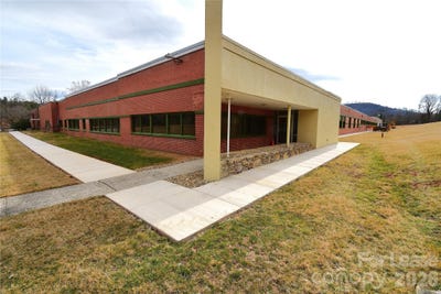 /international/us/1-balcrank-way-weaverville-nc-110106140932/
