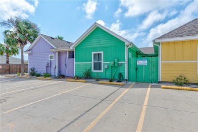 /international/us/2212-state-highway-361-port-aransas-tx-110107879052/