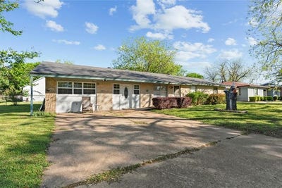 /international/us/1306-phillips-street-cleburne-tx-110107161512/