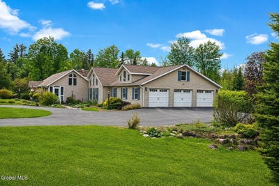 /international/us/960-olmstedville-road-north-creek-ny-110108364218/