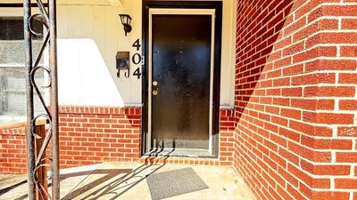 /international/us/404-dogwood-trail-lufkin-tx-110105930098/