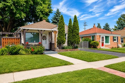 /international/us/2548-willow-street-franklin-park-il-110108614820/