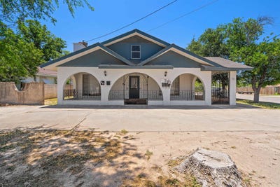 /international/us/701-e-6th-del-rio-tx-110108505694/
