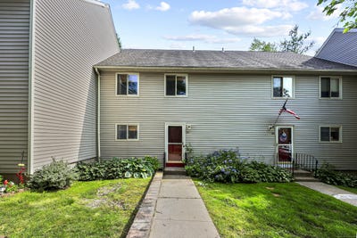 /international/us/22-mohawk-court-cromwell-ct-110101400493/