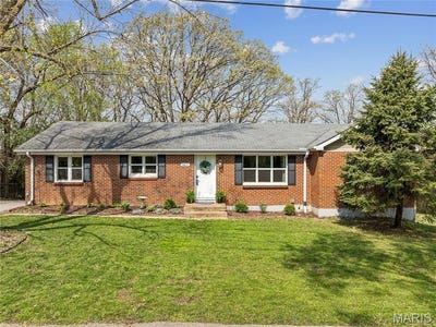/international/us/2617-rosemary-lane-high-ridge-mo-110107079576/