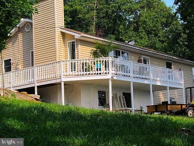 /international/us/147-blue-ridge-avenue-chester-gap-va-110108500429/