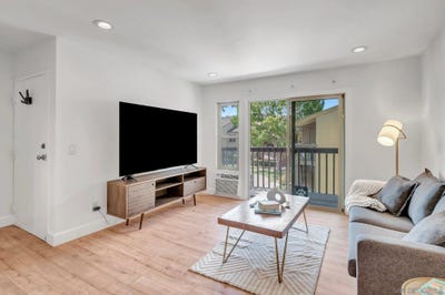/international/us/6070-rancho-mission-rd-san-diego-ca-110100332367/