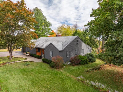 /international/us/214-main-street-orono-me-110120513987/