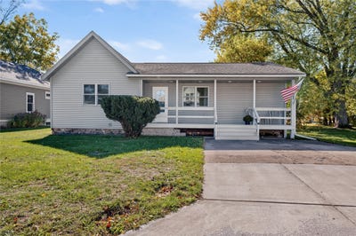 /international/us/219-spruce-street-spooner-wi-110120451291/