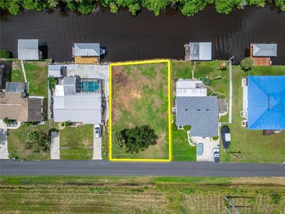 /international/us/bay-drive-gibsonton-fl-110110135970/