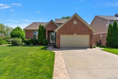 /international/us/8698-paul-drive-washington-twp-mi-110108389380/