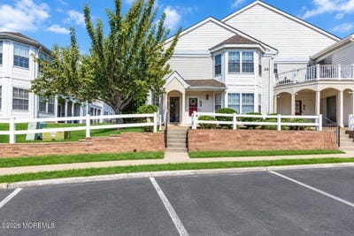 /international/us/96-tulip-lane-freehold-nj-110110254909/