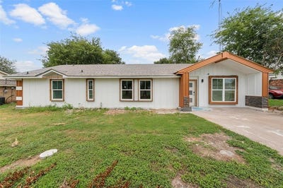 /international/us/823-w-3rd-street-eddy-tx-110101098916/