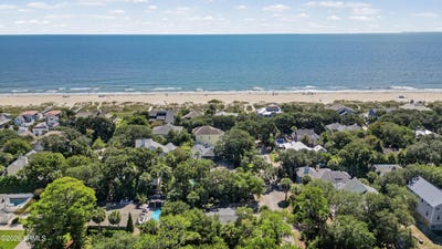 /international/us/1-robin-street-hilton-head-island-sc-110120093202/
