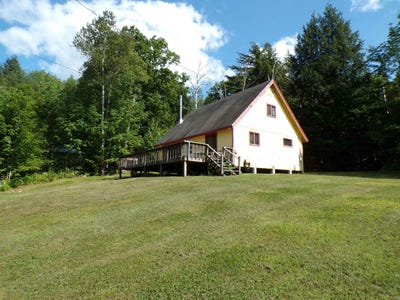 /international/us/100-sterling-lane-westmore-vt-110109473931/