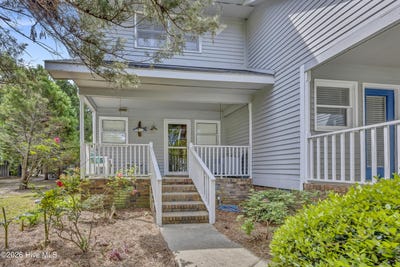 /international/us/2029-eastwood-road-wilmington-nc-110107335433/