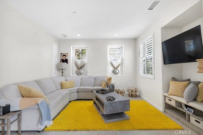 /international/us/2931-esperanza-simi-valley-ca-110108139996/