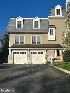 /international/us/200-w-wayne-avenue-wayne-pa-110107407092/