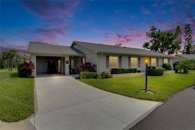 /international/us/123-glendower-circle-sun-city-center-fl-110100411458/