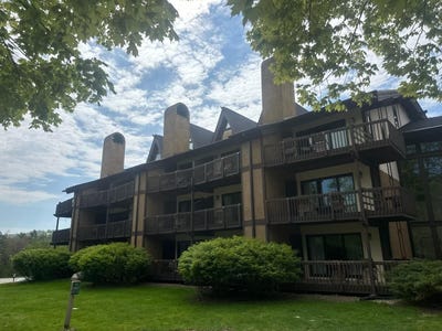 /international/us/5620-highlands-harbor-springs-mi-110108298110/