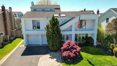 /international/us/2912-bay-drive-merrick-ny-110108479996/