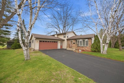 /international/us/1213-adrian-boulevard-fort-atkinson-wi-110107286783/