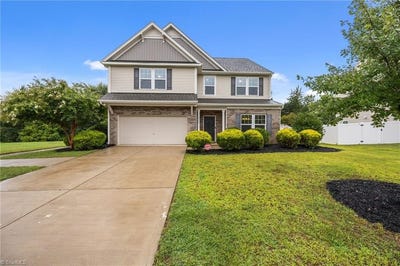 /international/us/4398-lochurst-drive-pfafftown-nc-110101448027/