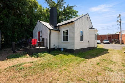 /international/us/136-s-broadway-street-forest-city-nc-110107851827/