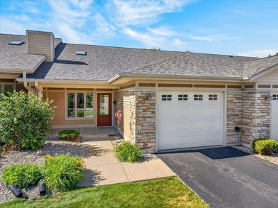 /international/us/1120-prospect-avenue-portage-wi-110108885132/