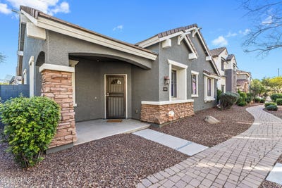 /international/us/2498-e-boston-street-gilbert-az-110106538588/