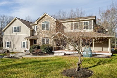 /international/us/837-mount-elam-rd-fitchburg-ma-110103716687/