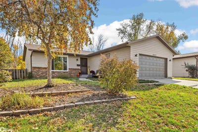 /international/us/4021-charter-oak-lane-se-cedar-rapids-ia-110095010185/