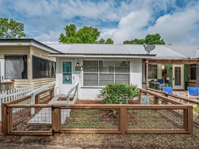/international/us/30-3-parker-avenue-lanark-village-fl-110099977099/