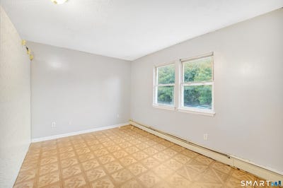 /international/us/132-locust-street-waterbury-ct-110108063983/