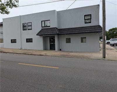 /international/us/2401-frederick-avenue-st-joseph-mo-110100163601/