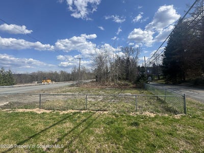 /international/us/memorial-drive-elmhurst-pa-110099130334/