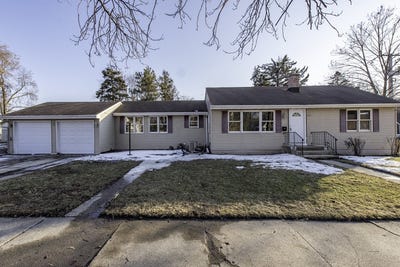 /international/us/821-12th-street-north-chicago-il-110105778064/