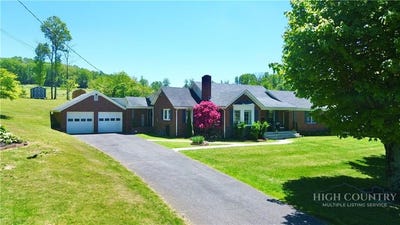 /international/us/2660-us-higway-221-jefferson-nc-110107956714/