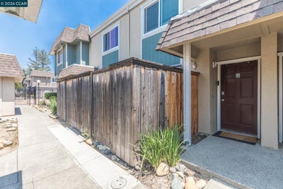 /international/us/1366-callen-st-vacaville-ca-110108746132/