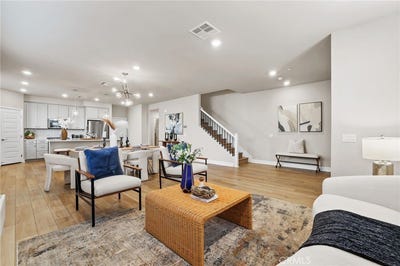 /international/us/19091-azul-lane-huntington-beach-ca-110098161482/