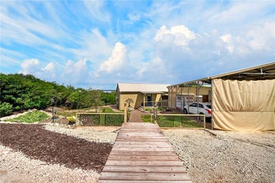 /international/us/410-s-vista-drive-sandia-tx-110120488564/